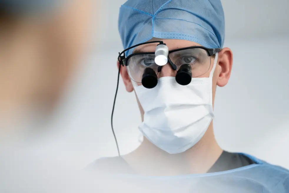 mikrochirurgische-wurzelspitzenresektion